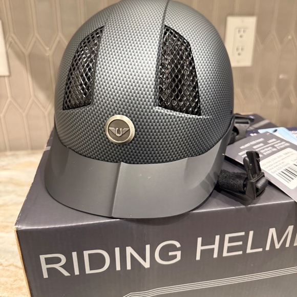 TuffRider Starter Carbon Fiber Print Horse Riding Helmet: NEW IN BOX - UNISEX main image 12